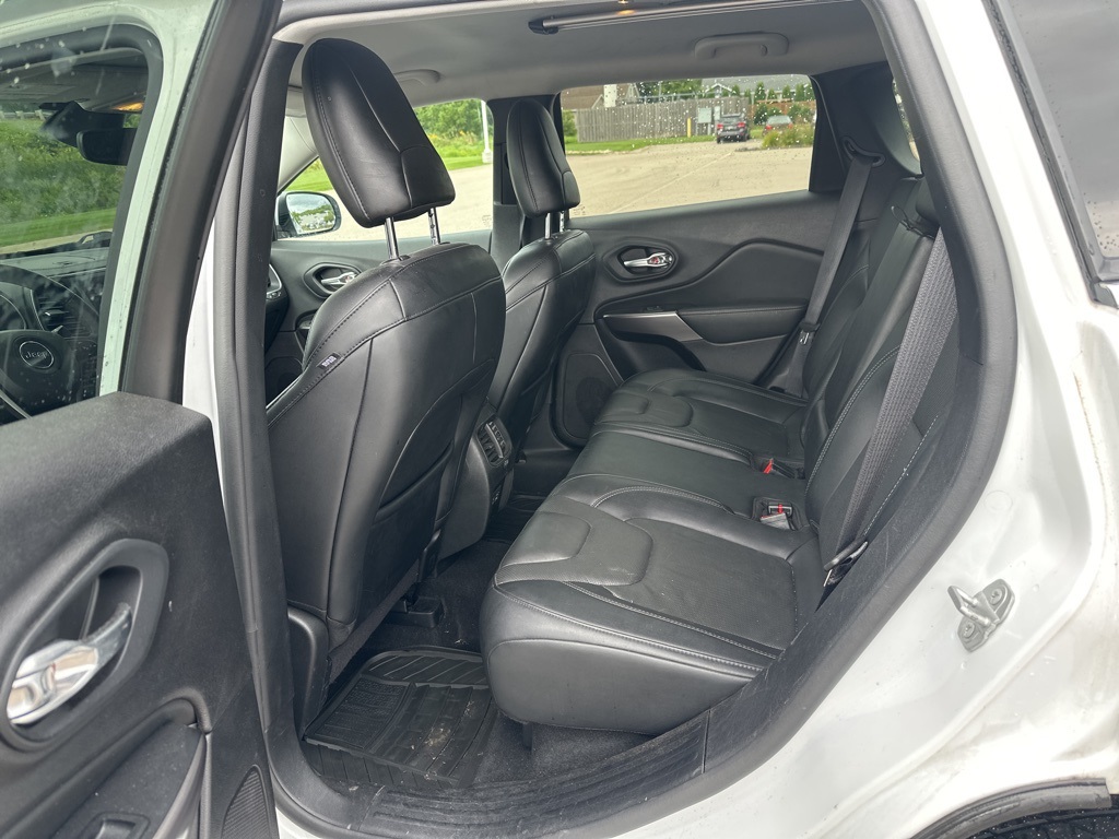 2021 Jeep Cherokee Latitude Lux photo 21