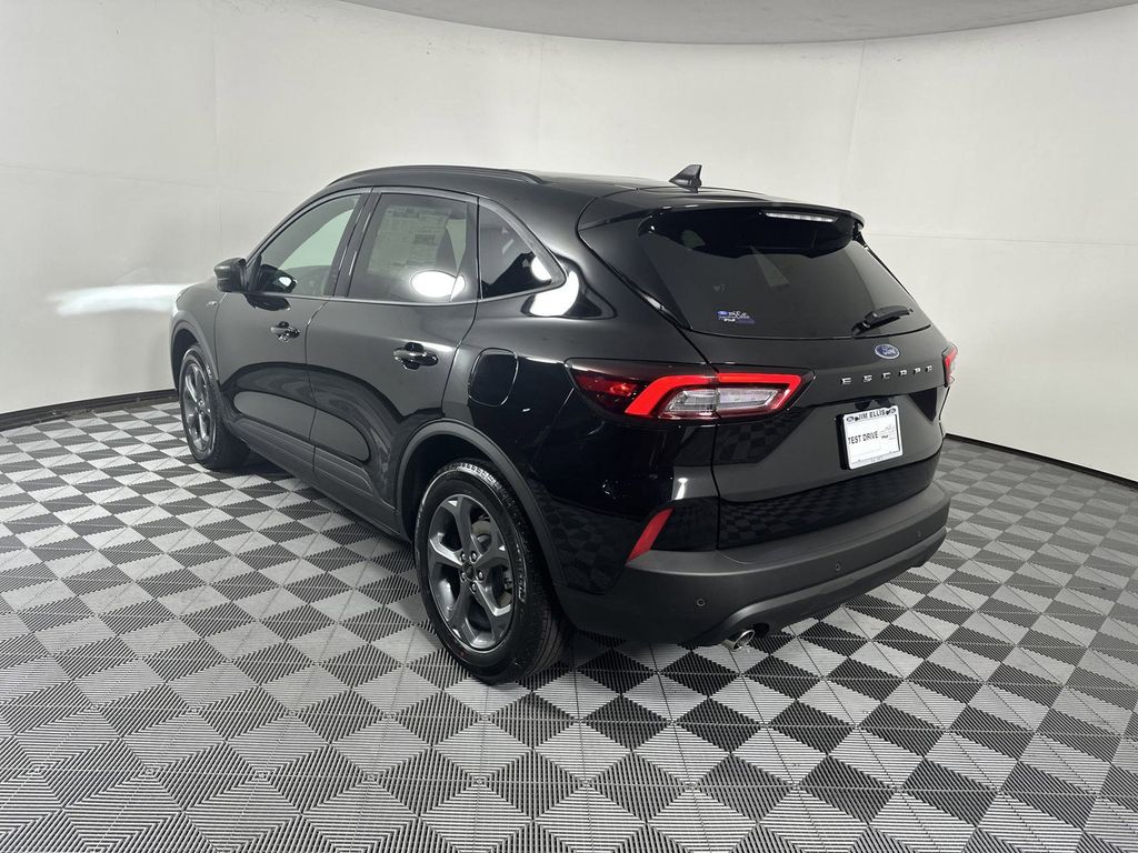 2025 Ford Escape ST-Line photo 3