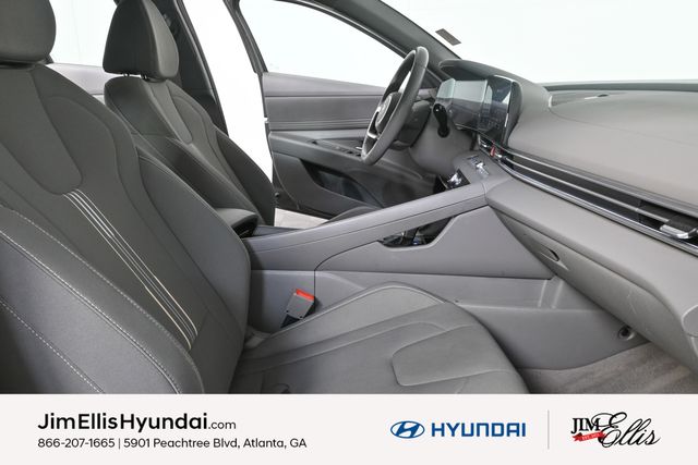 2024 Hyundai Elantra SEL Convenience photo 19