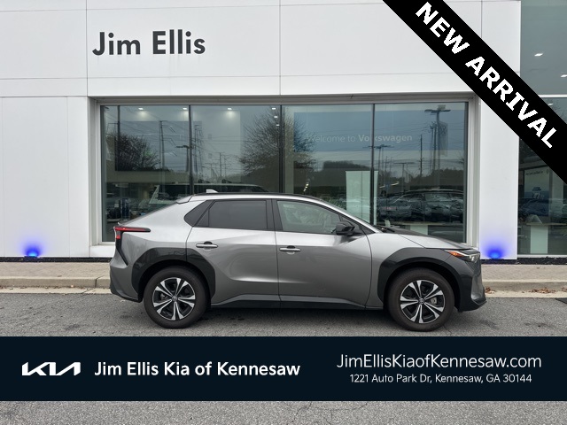 2024 Toyota bZ4X XLE's photo