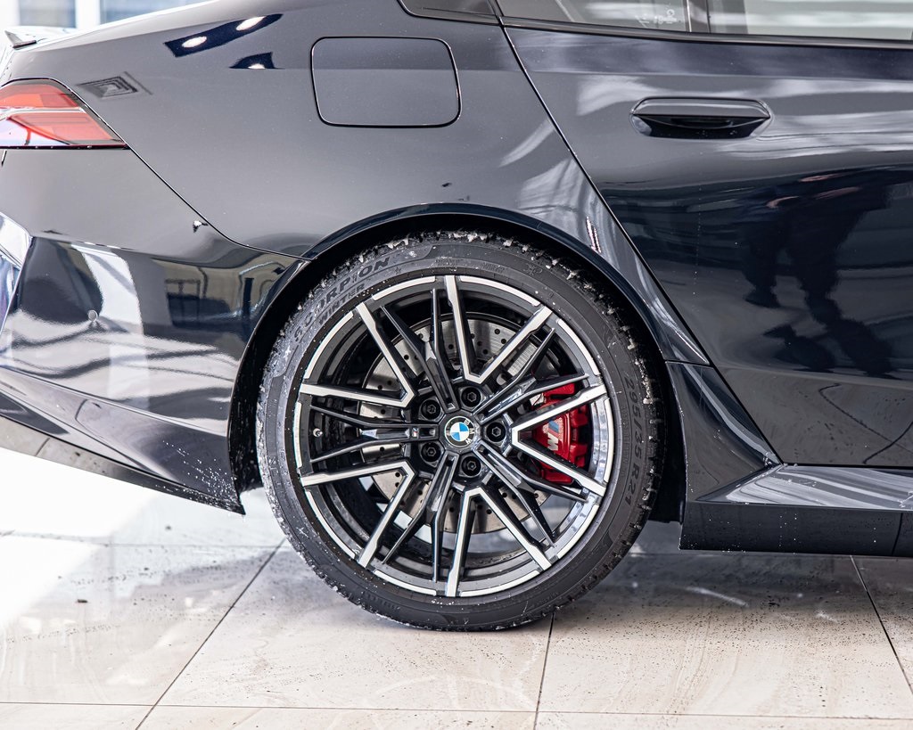 2025 BMW M5 - Image 11