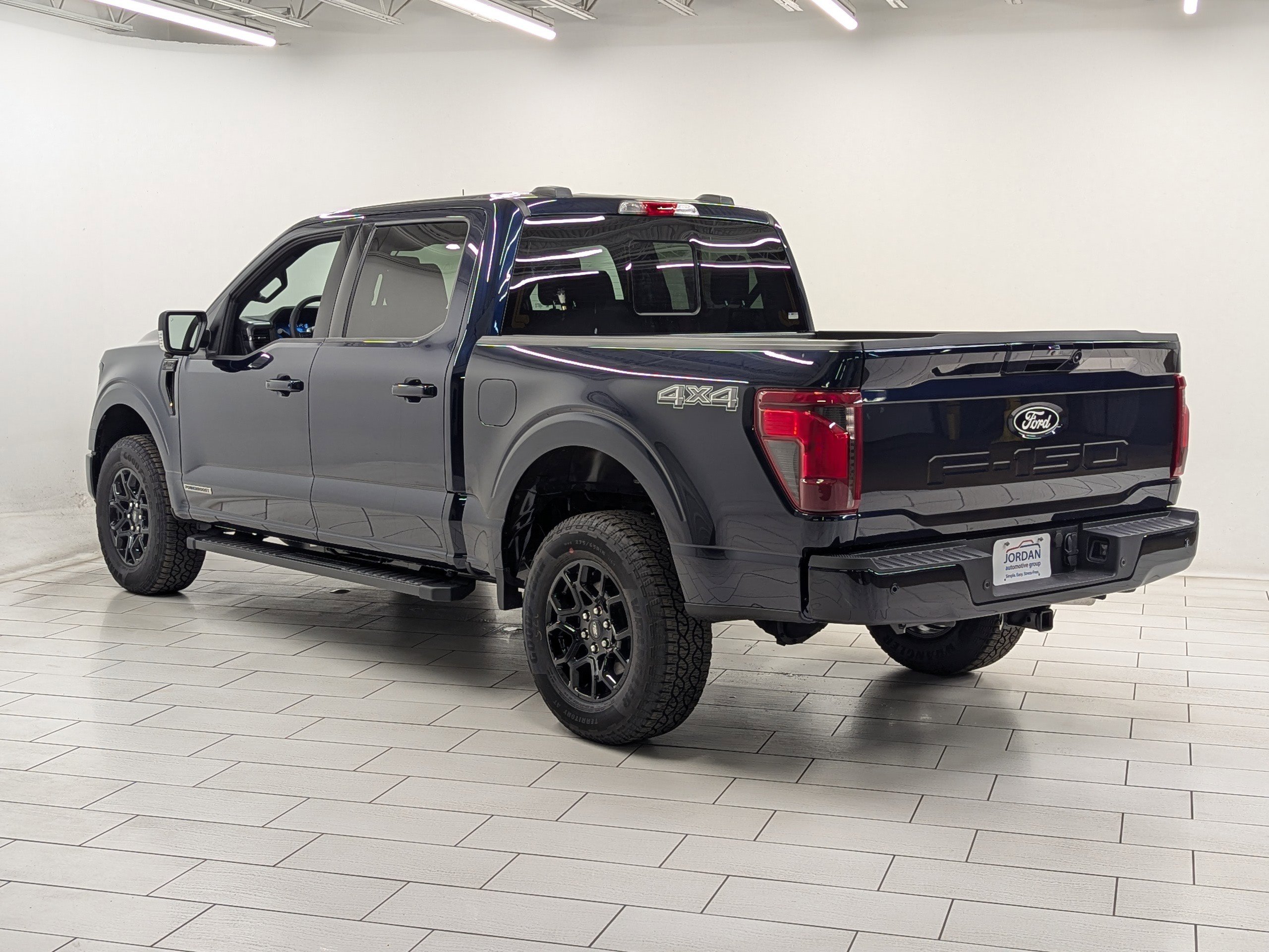 2025 Ford F-150 XLT photo 4