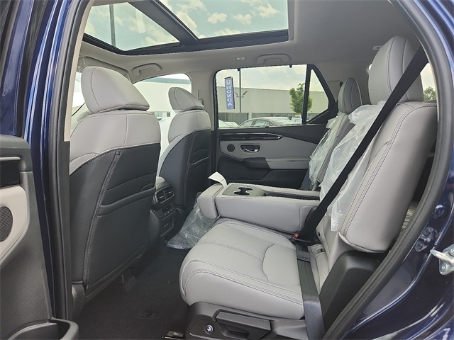 2025 Honda Pilot Touring photo 3
