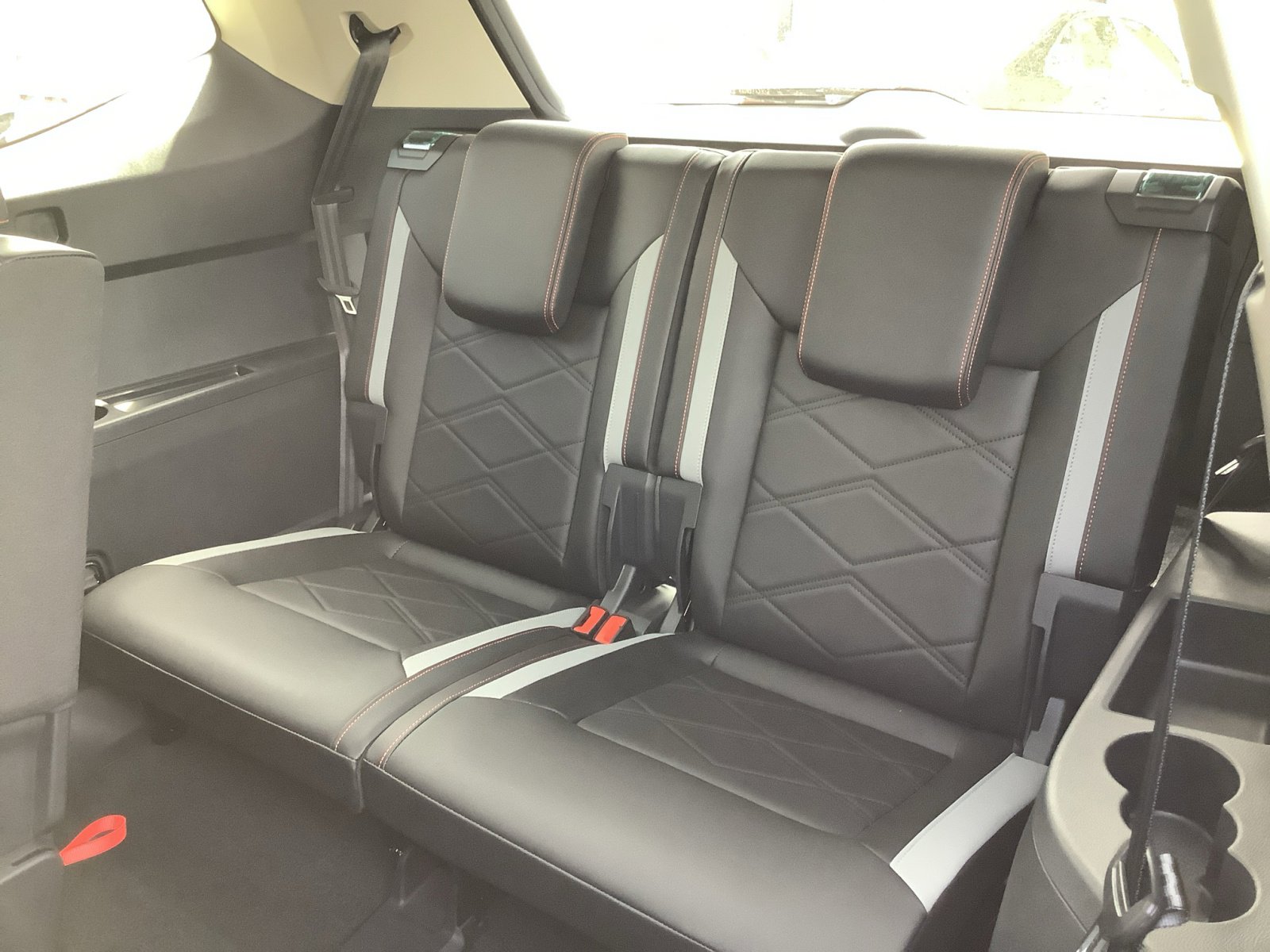 2025 Volkswagen Atlas Peak Edition SE photo 23