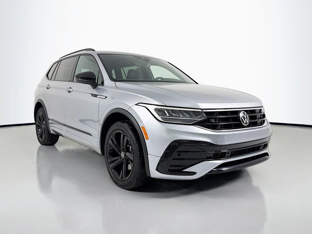 2023 Volkswagen Tiguan SE R-LINE BLACK