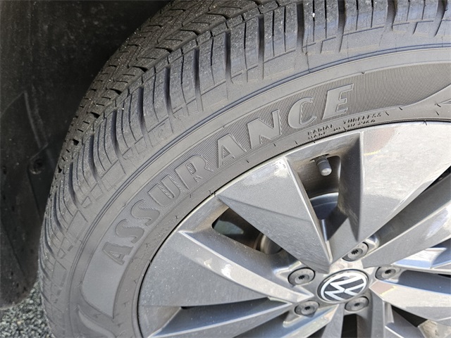 2024 Volkswagen Taos S photo 15
