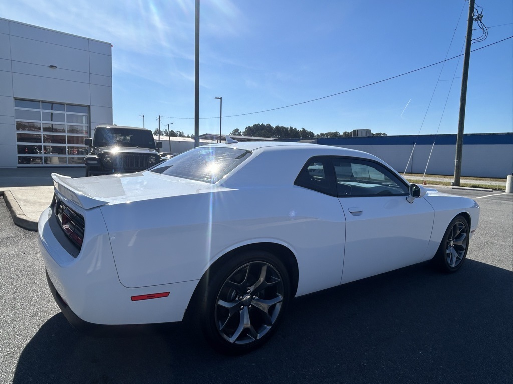 2015 Dodge Challenger SXT Plus photo 3