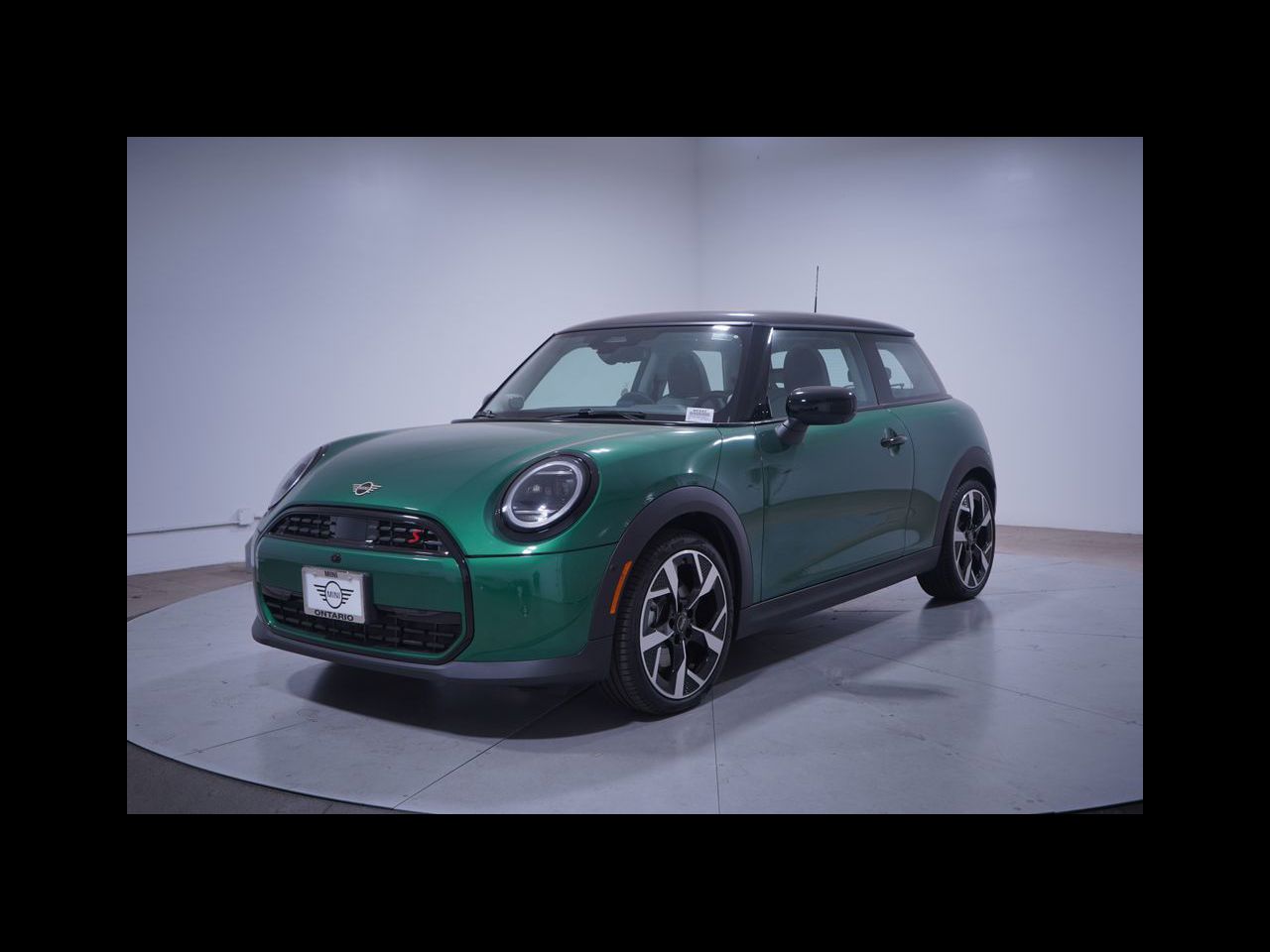 2025 MINI Hardtop S's photo