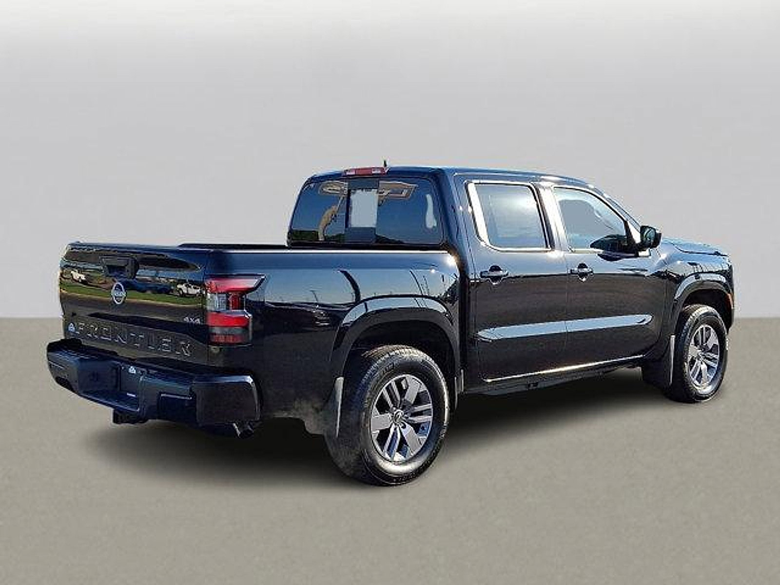 2025 Nissan Frontier Crew Cab SV photo 4