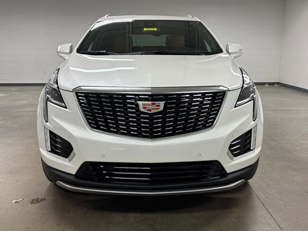2025 Cadillac XT5 Premium Luxury photo 3