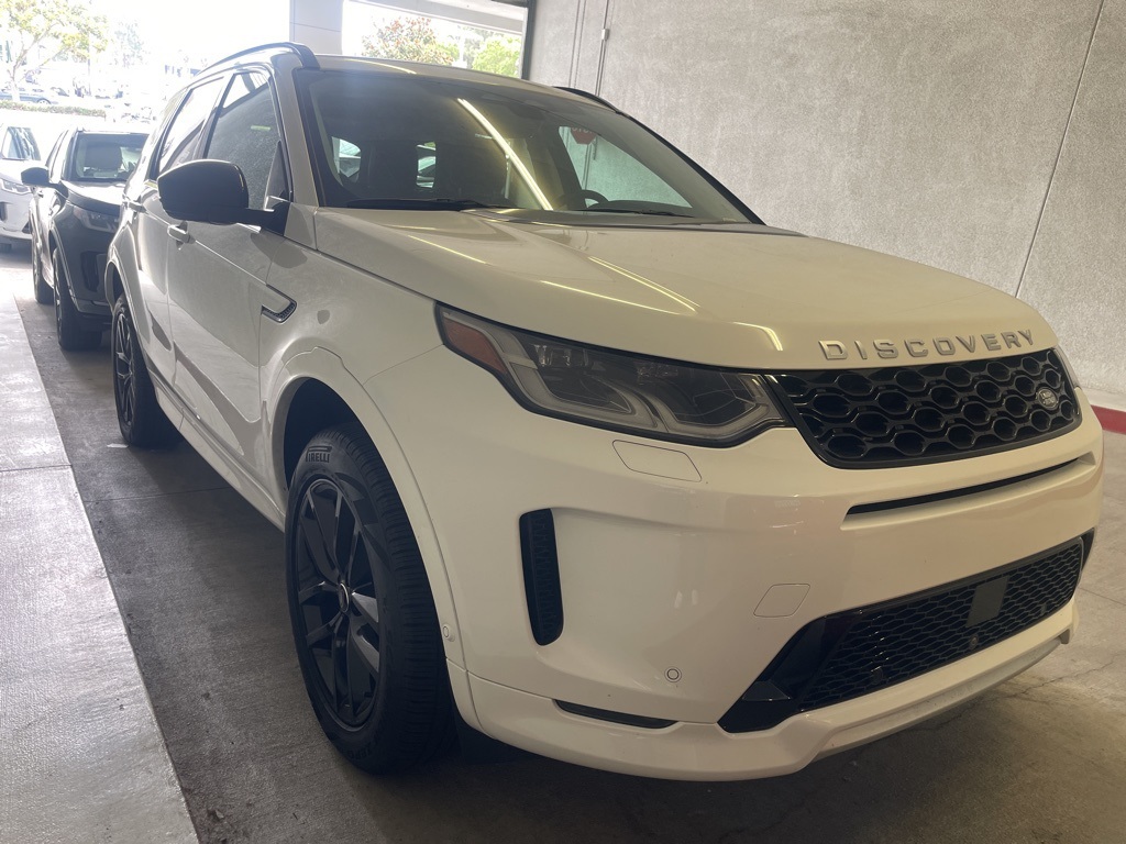 2025 Land Rover Discovery Sport S photo 2
