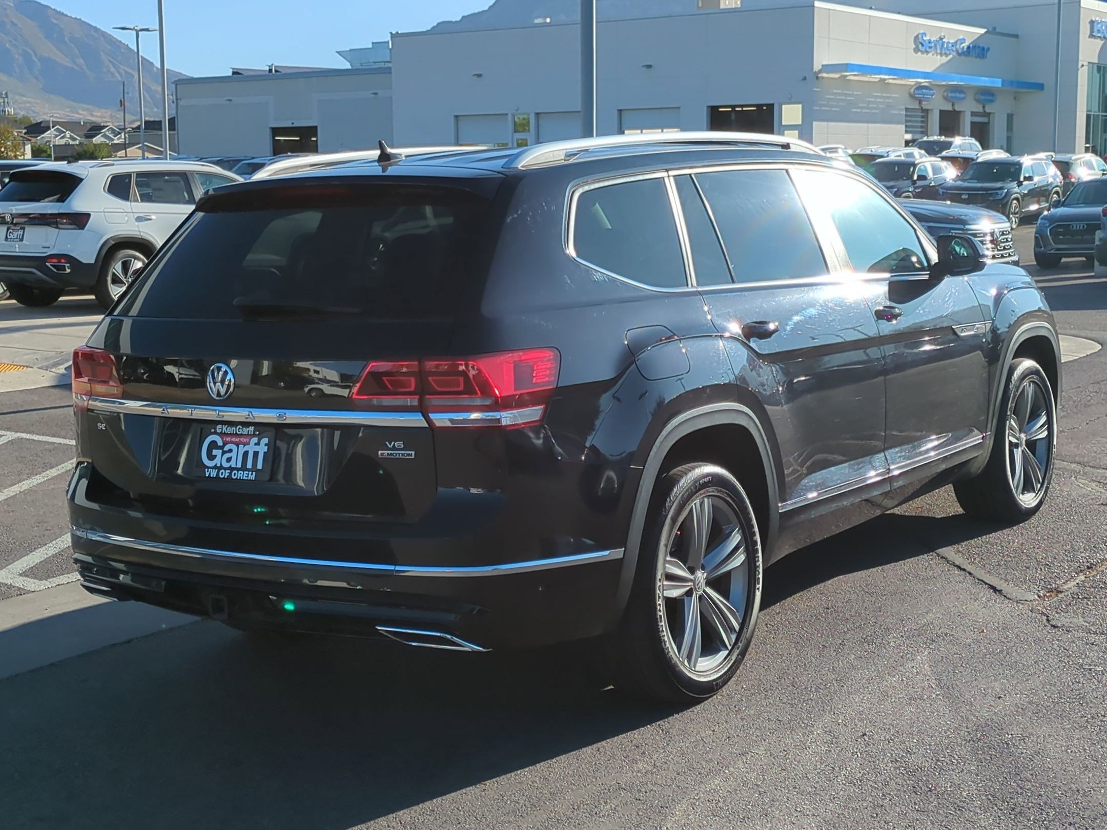 2019 Volkswagen Atlas V6 SE Technology R-Line photo 3