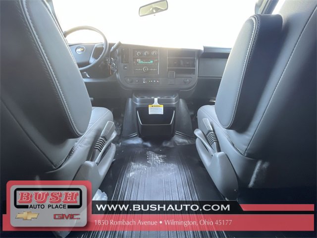2025 Chevrolet Express Cargo 3500 photo 19
