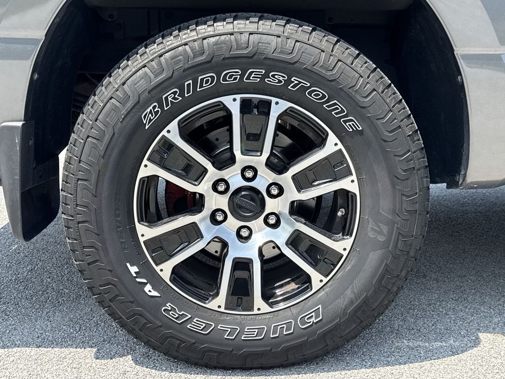 2021 Nissan Titan SV photo 16