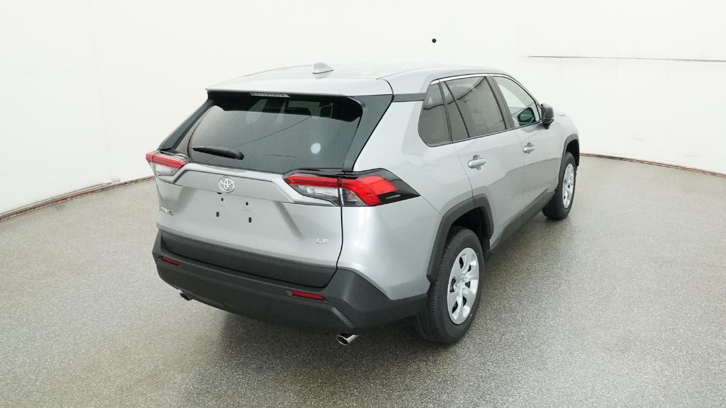 2025 Toyota RAV4 LE photo 19