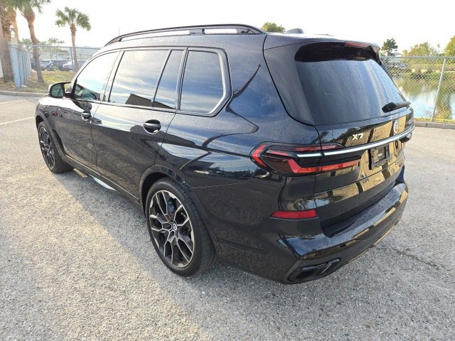 2023 Bmw X7 M60i photo 3