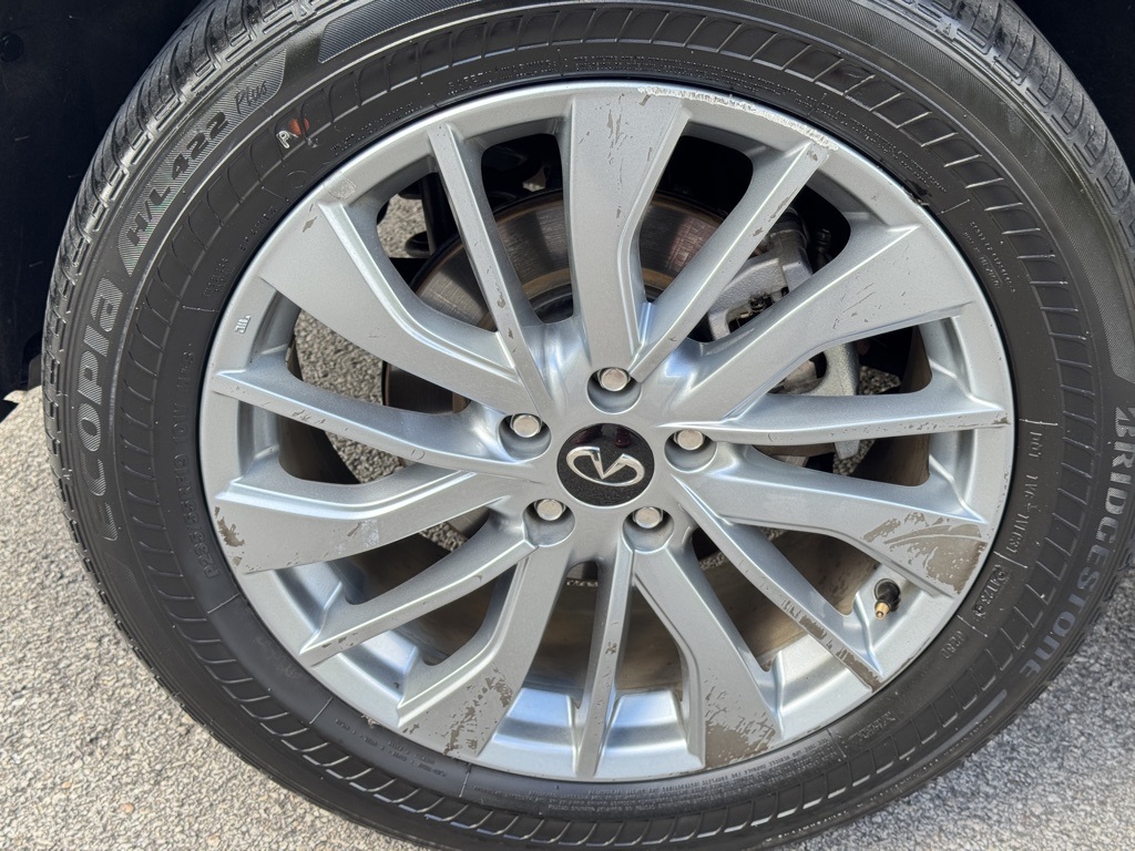 2024 Infiniti QX50 Luxe photo 8