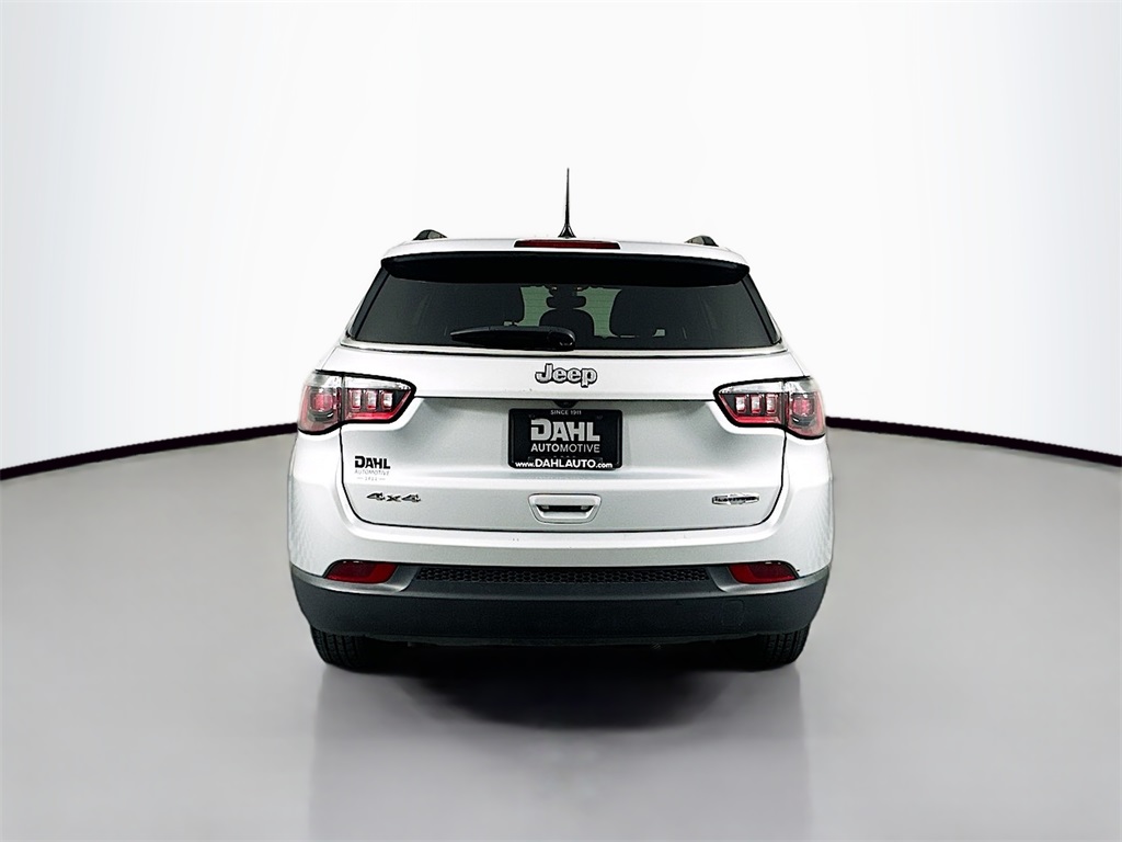 2024 Jeep Compass Latitude photo 10