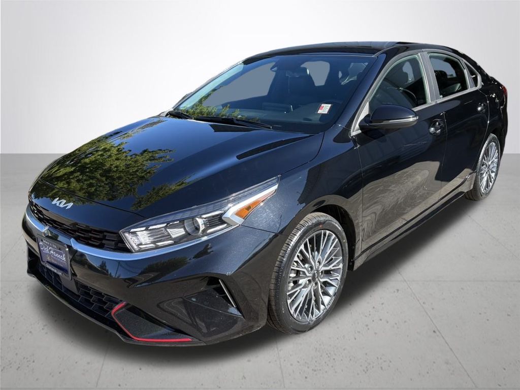 2024 Kia Forte GT-Line photo 2