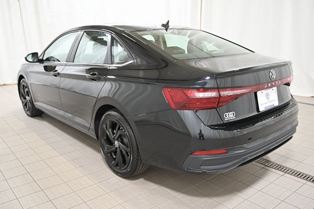 2025 Volkswagen Jetta 1.5T SE photo 9