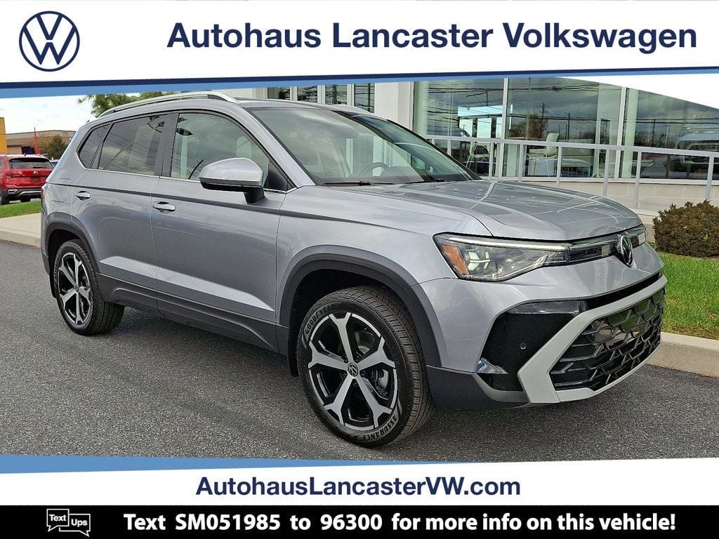 2025 Volkswagen Taos SEL's photo