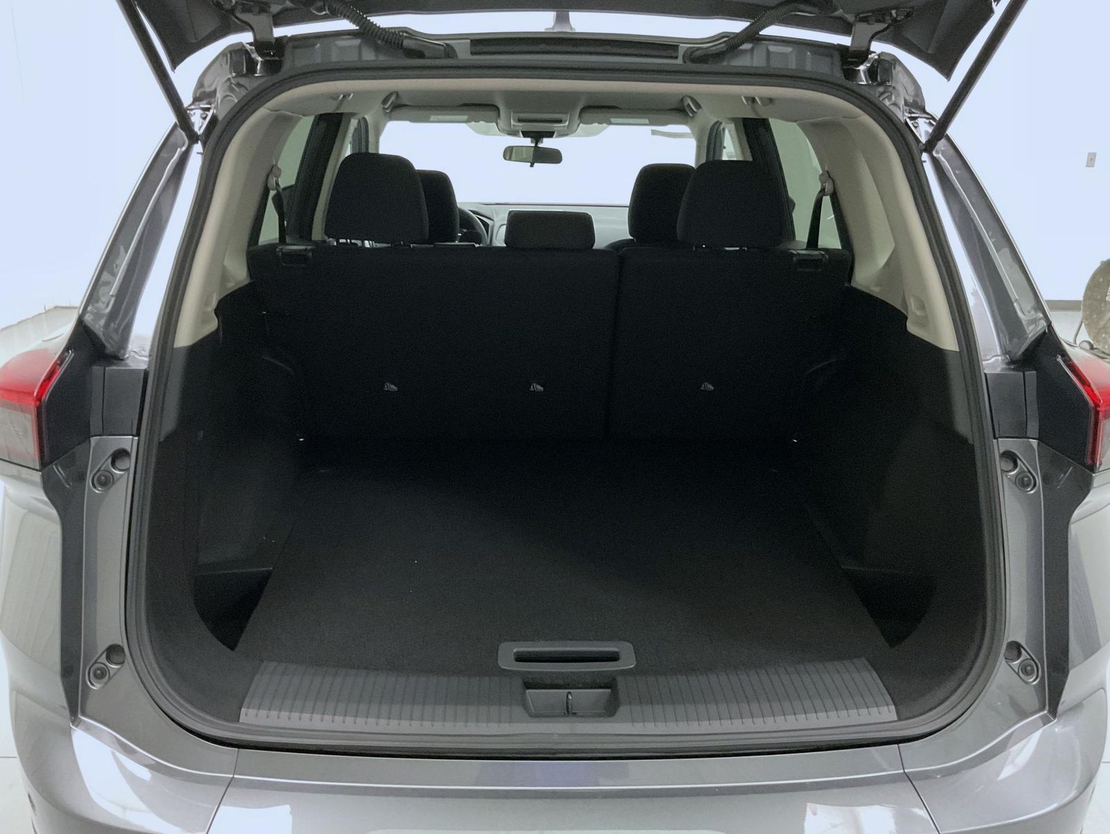 2026 Nissan Rogue S photo 4