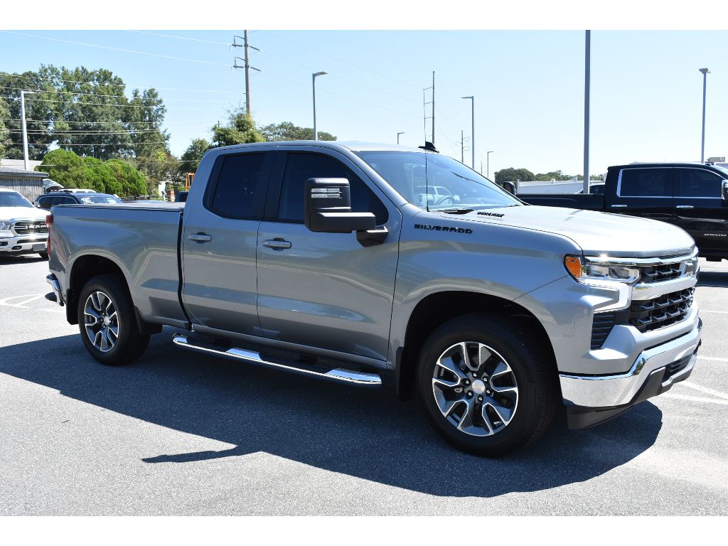 2025 Chevrolet Silverado 1500 LT photo 8