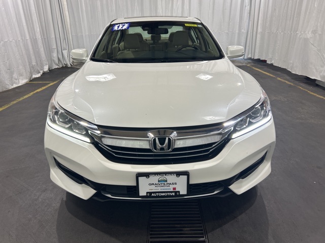 2017 Honda Accord Hybrid EX-L photo 6