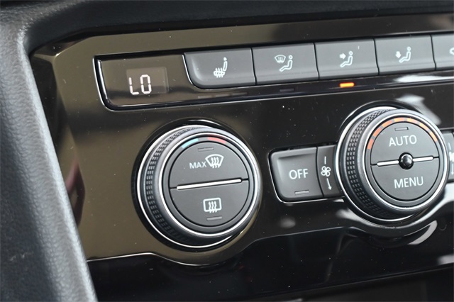 2024 Volkswagen Taos SE photo 19