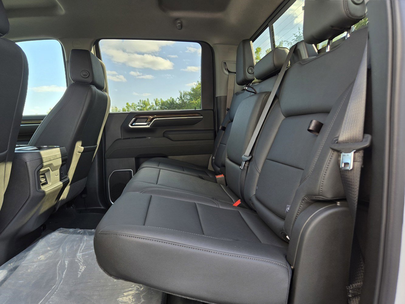 2025 Chevrolet Silverado 2500HD LT photo 11