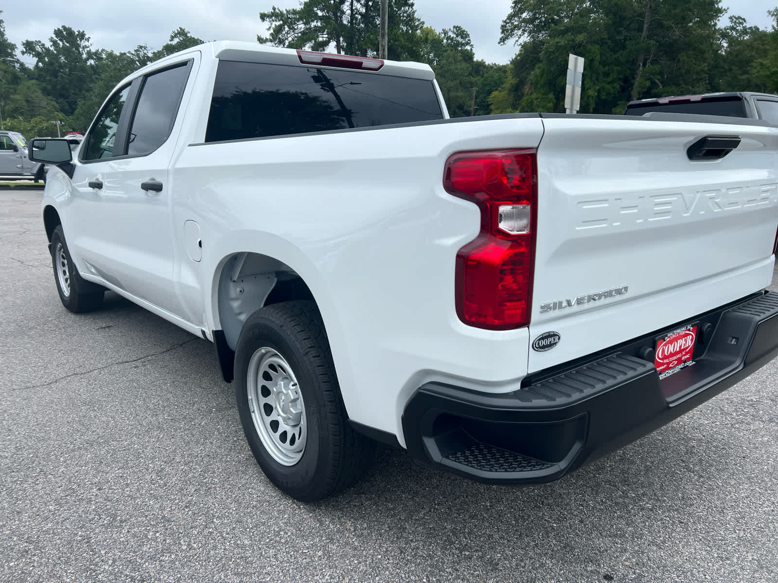 2025 Chevrolet Silverado 1500 photo 4