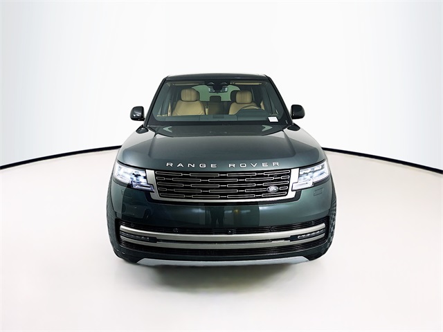 2025 Land Rover Range Rover SE photo 2