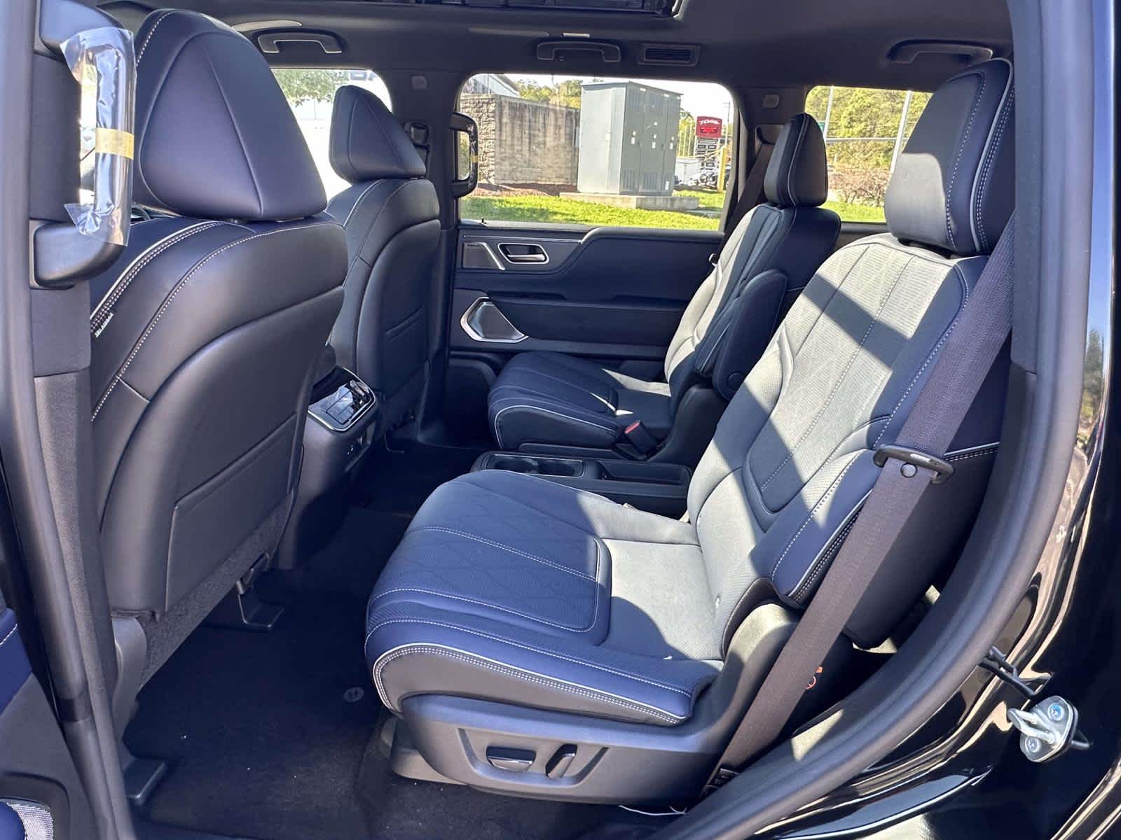 2026 Infiniti QX80 Sensory photo 12