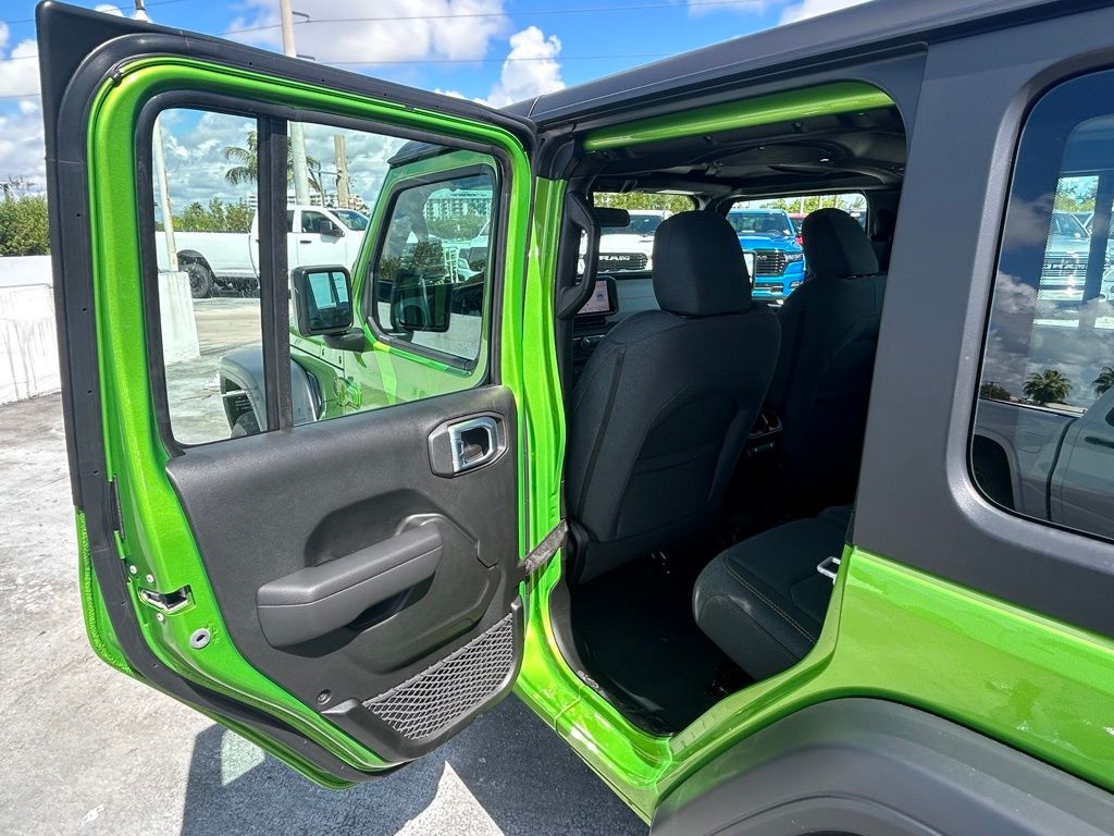 2025 Jeep Wrangler Sport photo 34