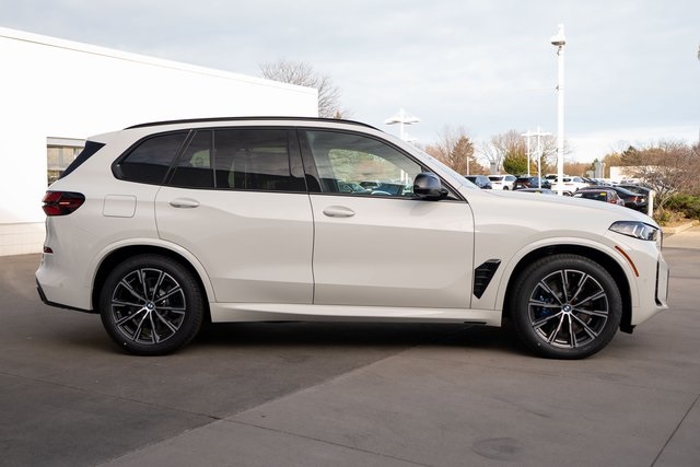 2026 Bmw X5 M60i photo 2