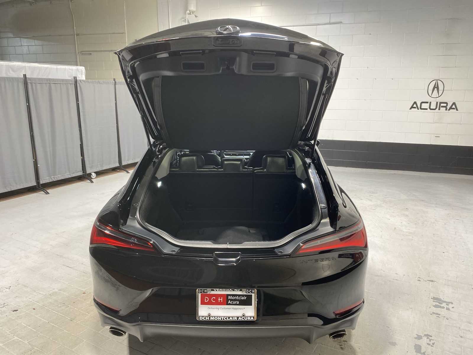 2023 Acura Integra Base photo 19