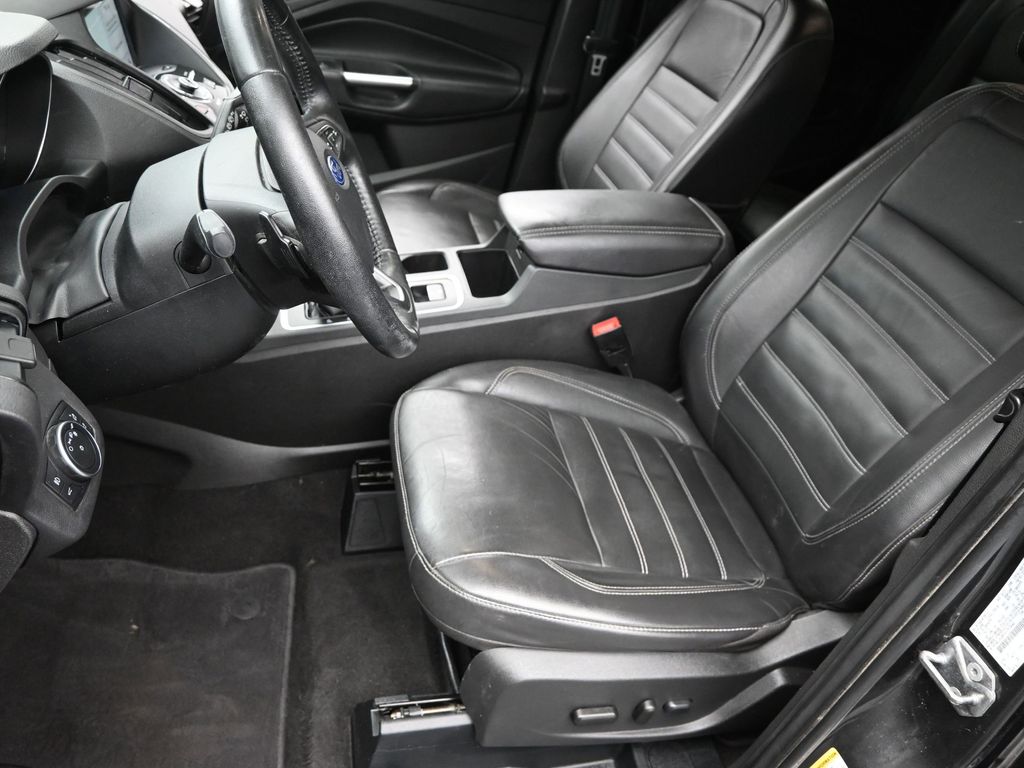 2017 Ford Escape Titanium photo 11