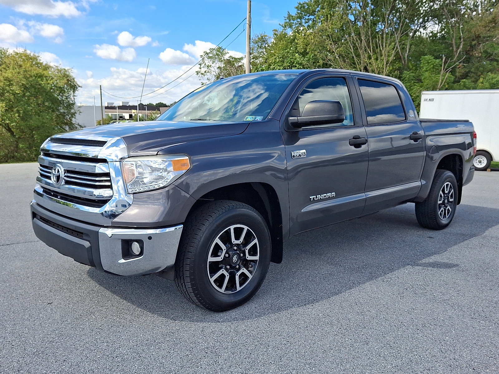 2016 Toyota Tundra SR5 photo 3