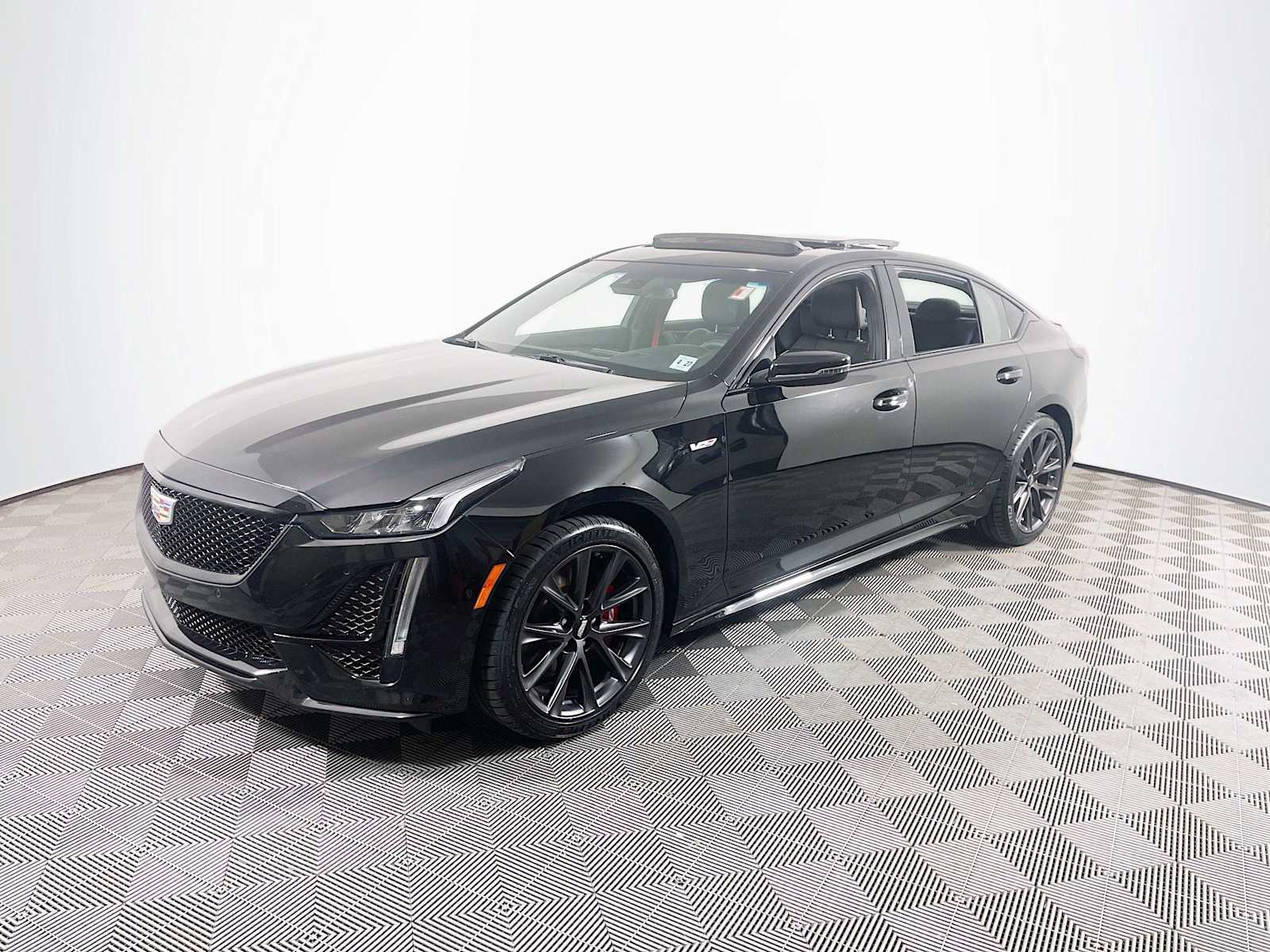 2022 Cadillac CT5 V-Series's photo