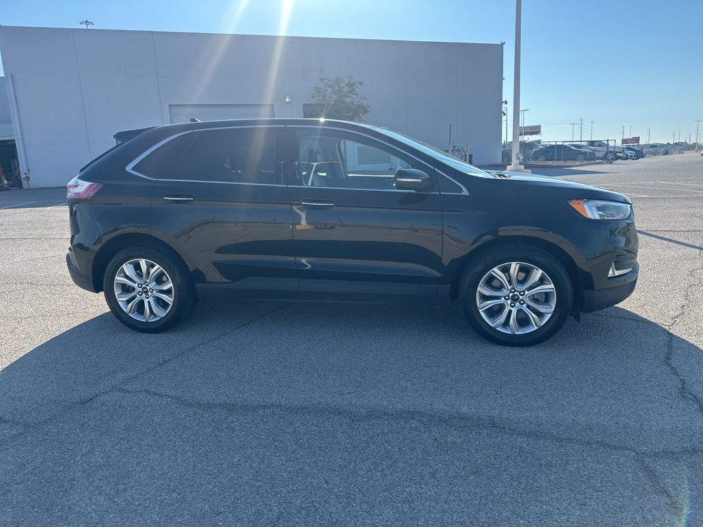 2023 Ford Edge Titanium photo 6