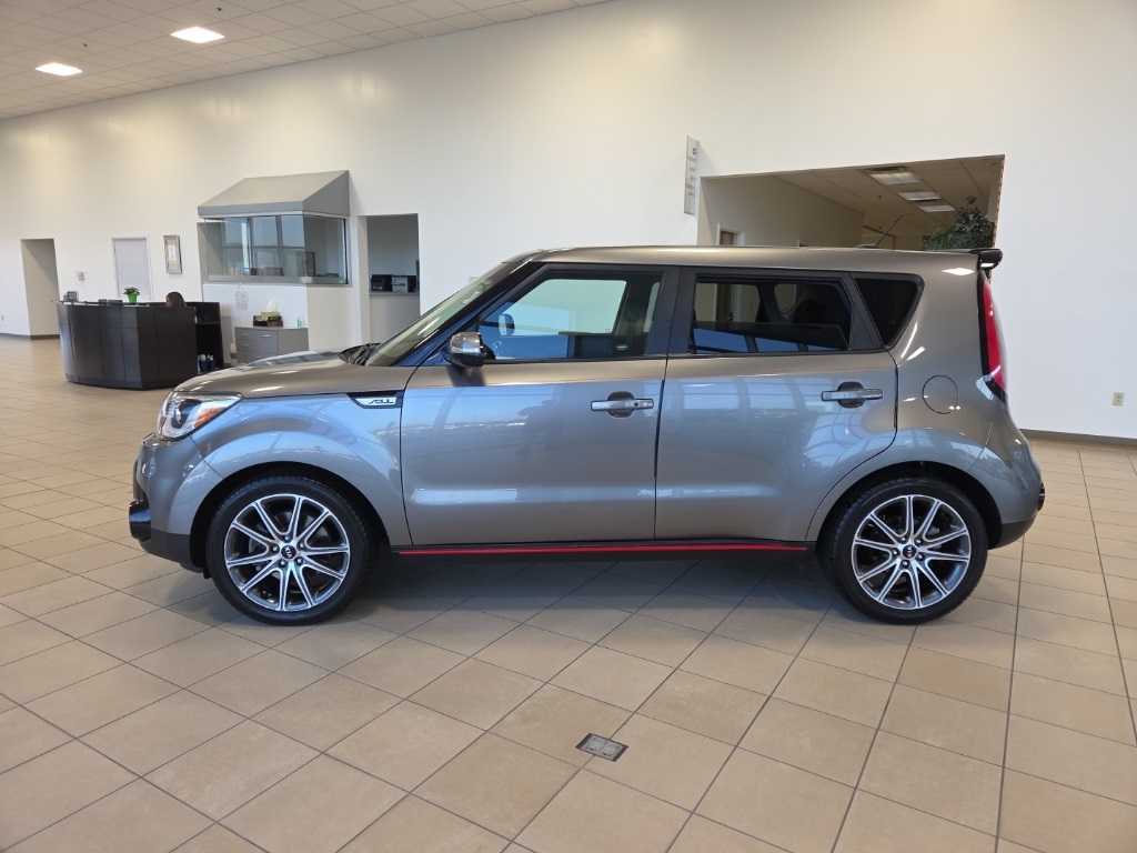 Used 2017 Kia Soul Base with VIN KNDJX3AA7H7498936 for sale in Taylorsville, IN