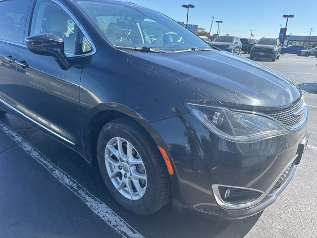 2020 Chrysler Pacifica Touring L photo 4