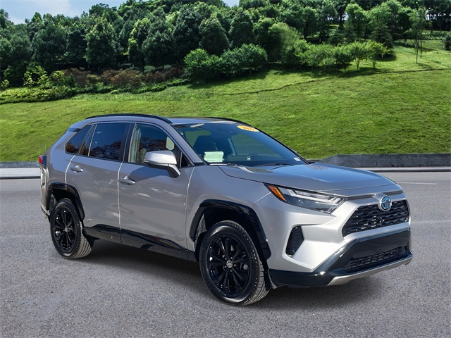 2022 Toyota RAV4 SE