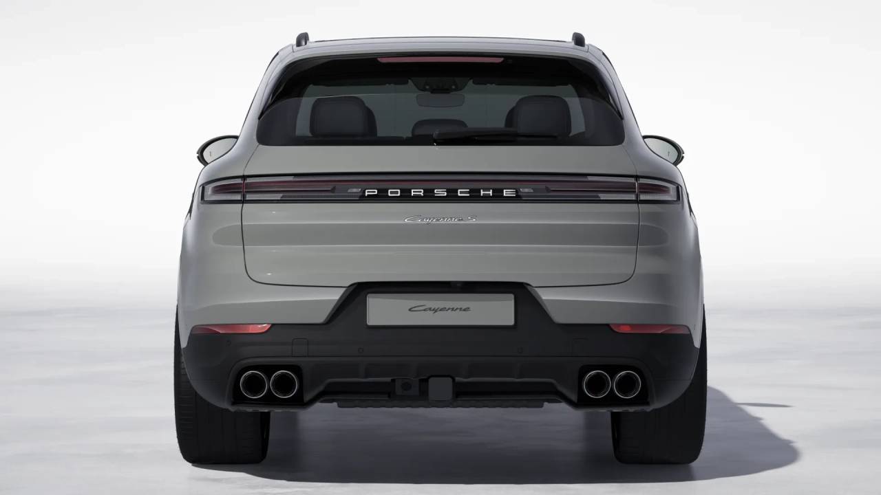 2026 Porsche Cayenne S E-Hybrid photo 8