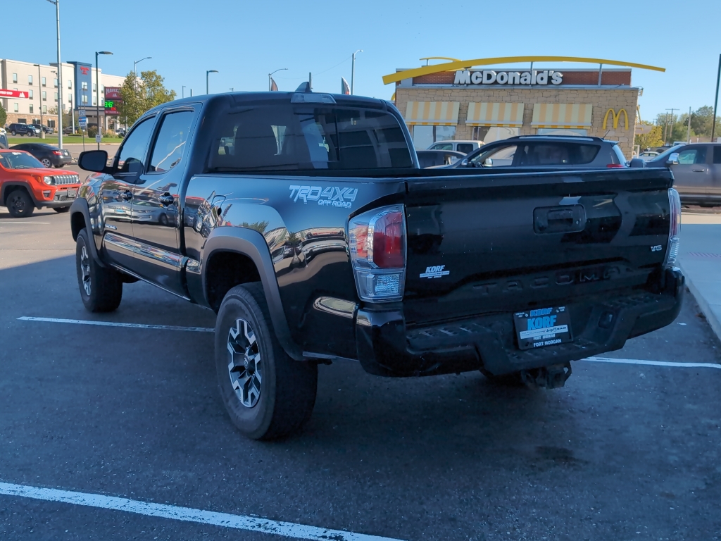 2021 Toyota Tacoma TRD photo 6