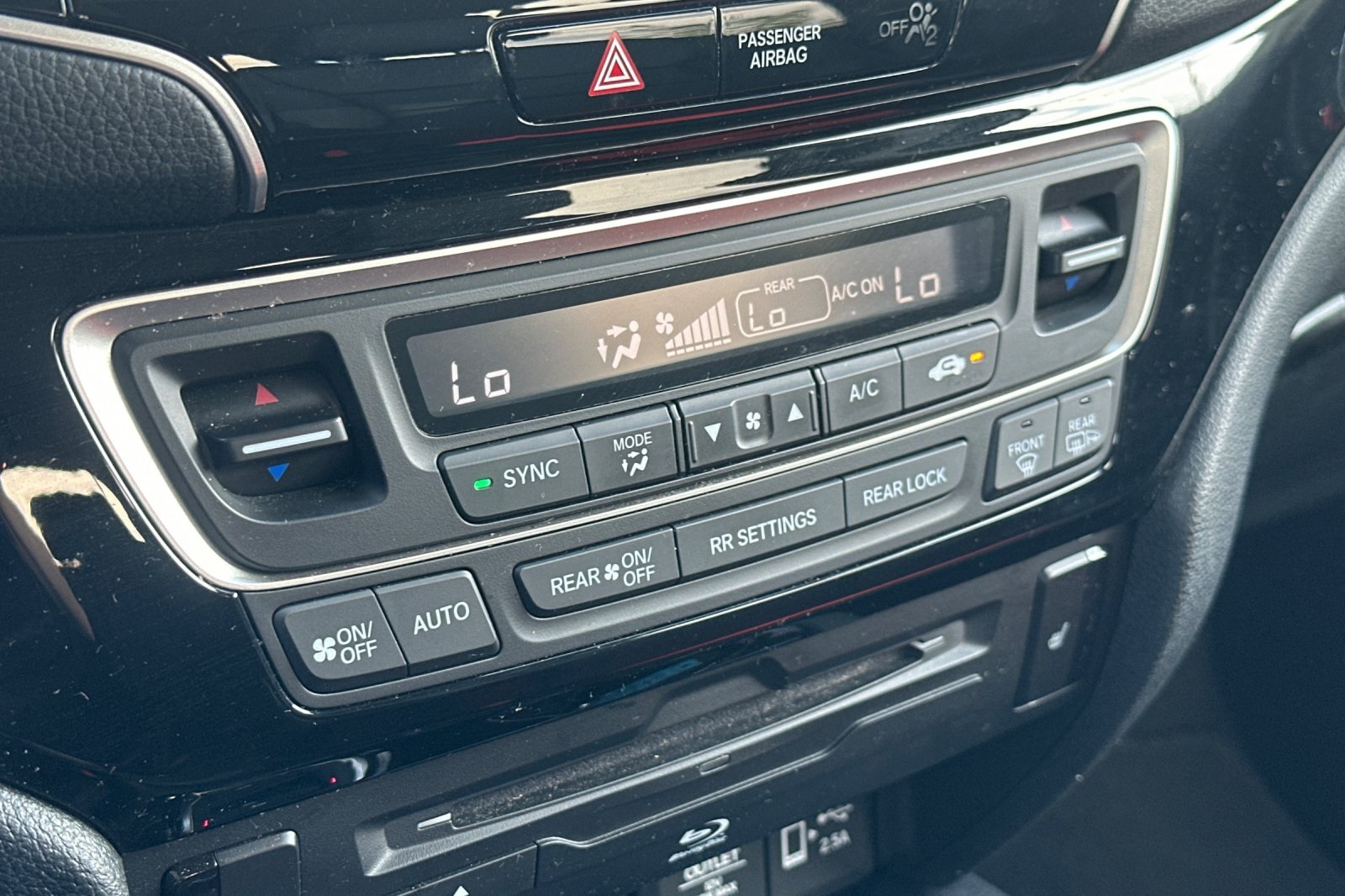 2022 Honda Pilot Touring photo 27