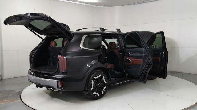 Used 2024 EBONY BLAC Kia EX image 11