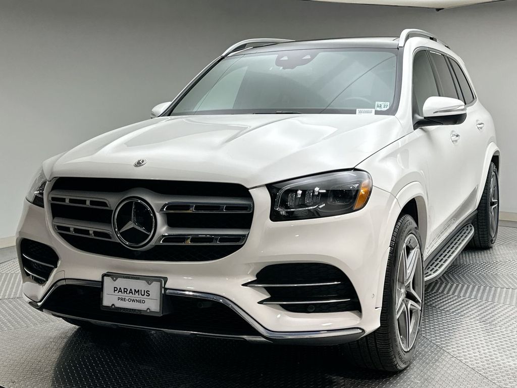 2023 Mercedes-Benz GLS Base's photo