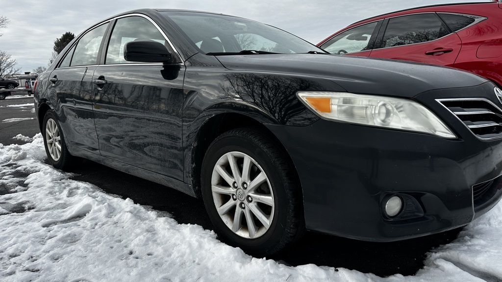 2011 Toyota Camry XLE's photo