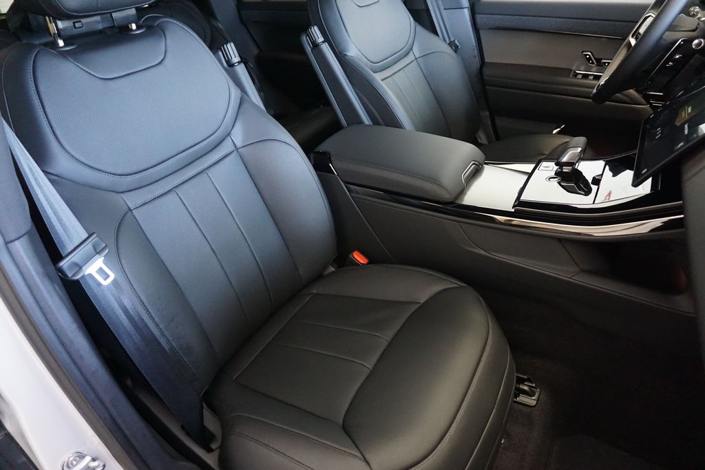 2025 Land Rover Range Rover Sport SE photo 22